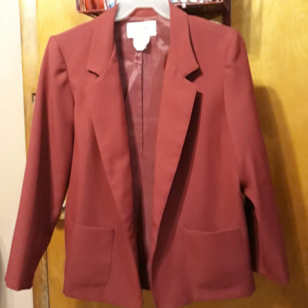 Woman's Red  DonnkennyJacket SZ 18